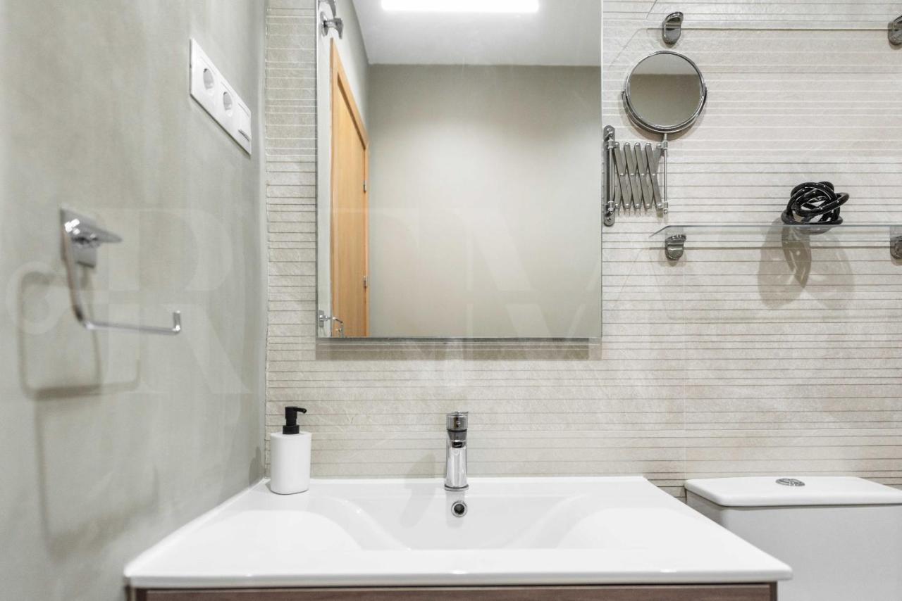 Lovely Duplex With Private Parking Near City Center By Rems Màlaga Exteriér fotografie
