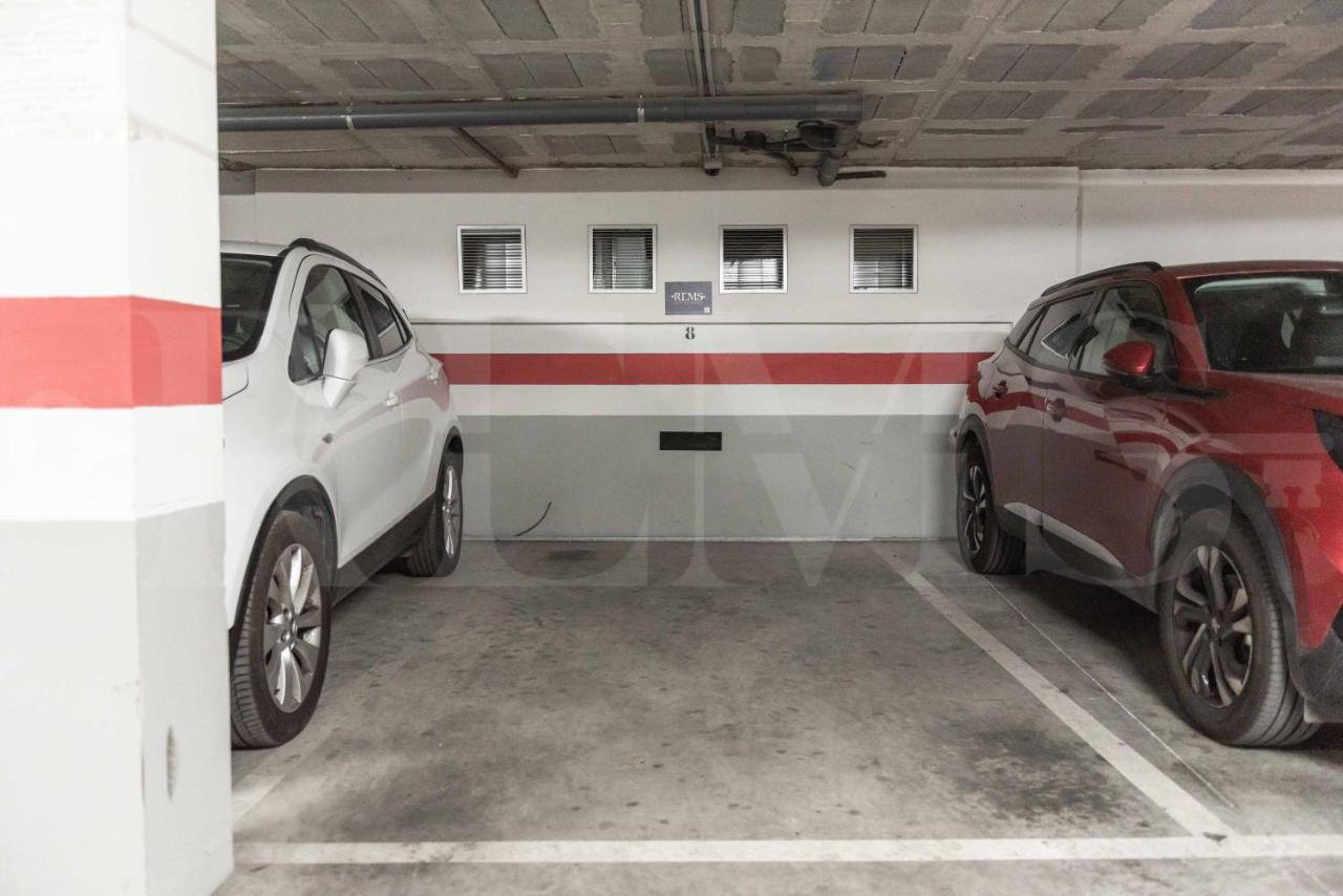Lovely Duplex With Private Parking Near City Center By Rems Màlaga Exteriér fotografie